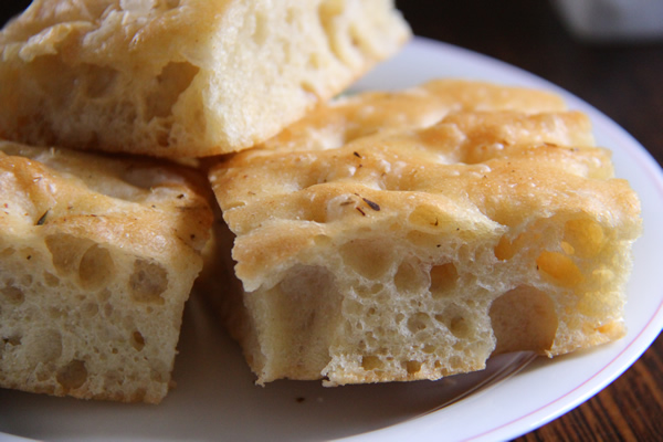 Anchovy Bread (Sfogliata) - Recipephany