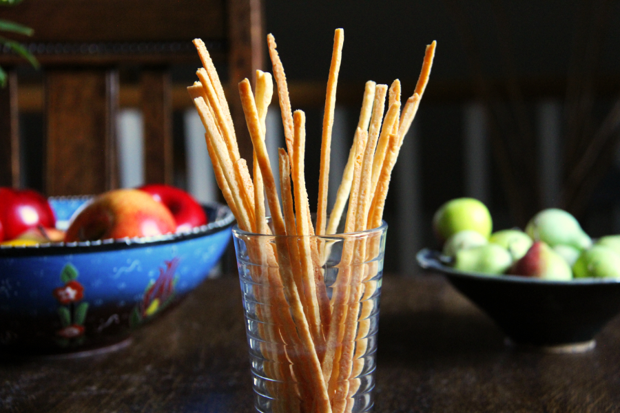 Thin Cheese Straws